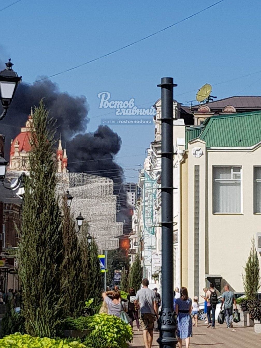 Пожар на Семашко в Ростове: эксклюзивное видео, эвакуирован детсад, погибли  двое