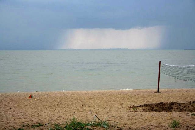 В Таганрогском заливе 23 июня ожидается шторм с грозой и градом