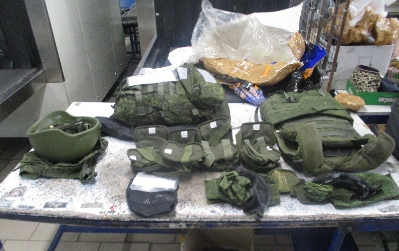 В Ростове горожанку задержали за отправку российской военной экипировки в США