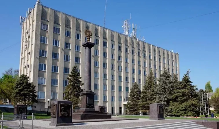Мэрия Таганрога заплатит 100 тысяч ребёнку, которого покусала бездомная собака