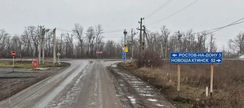 В Ростове новый светофор парализовал движение на выезде из Суворовского