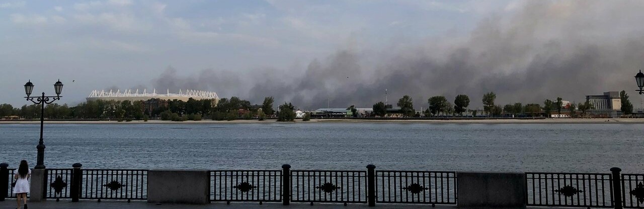 Гигантский пожар в левобережной части Ростова полностью потушили