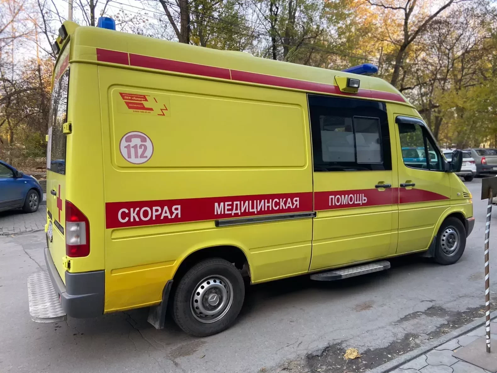 В Ростовской области от удара током погиб мужчина во время установки рекламного щита