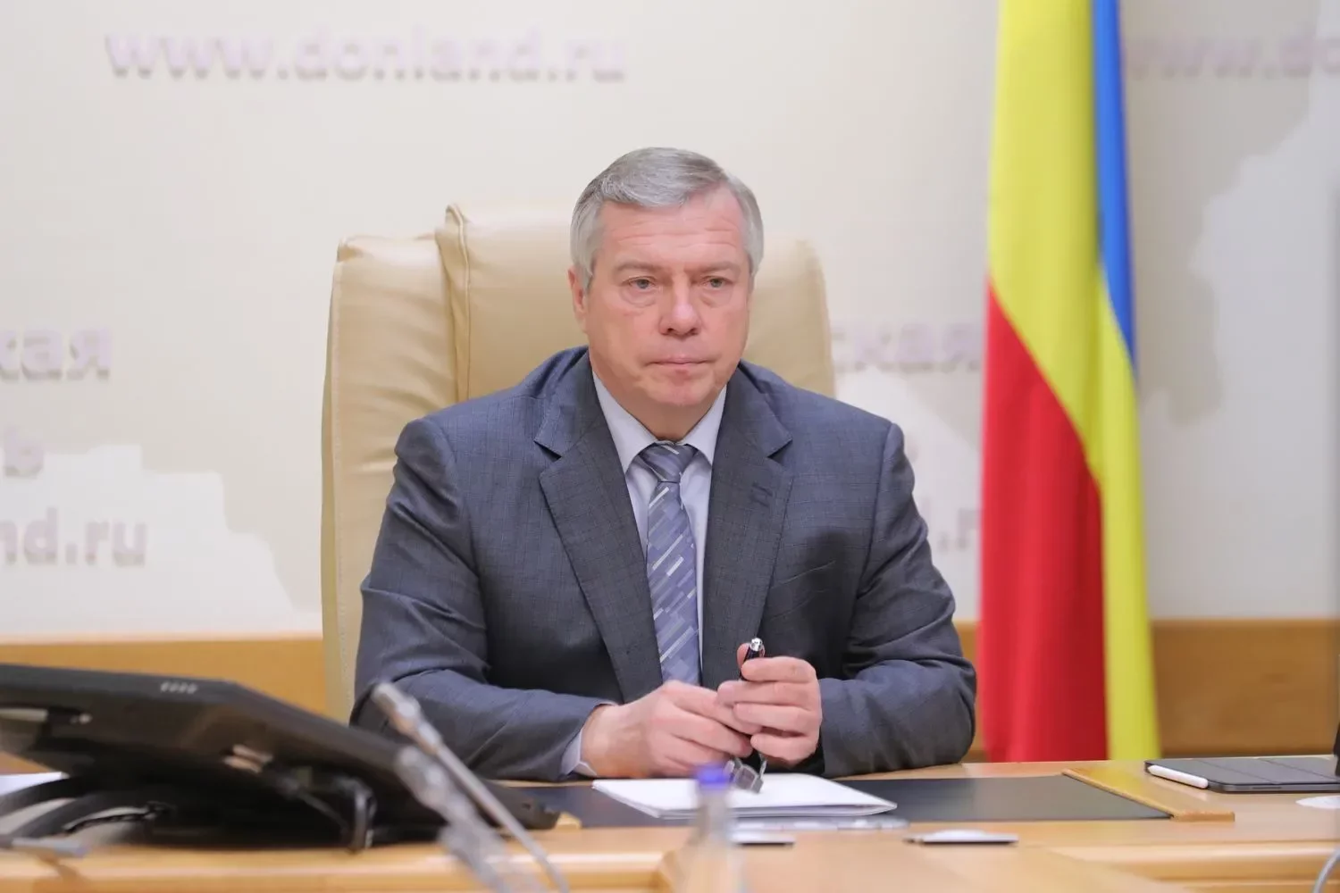 Голубев заявил, что расчёты ПВО сбили украинскую ракету в небе над Ростовской областью 