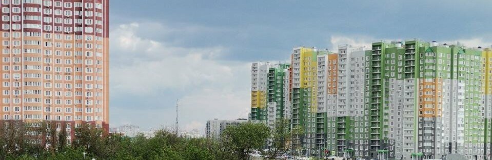 Снижение средней суммы сделок фиксируется на квартиры в новостройках 