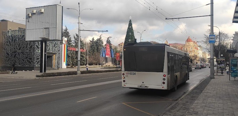 В Ростове автобусы сняли с маршрутов из-за неработающего отопления