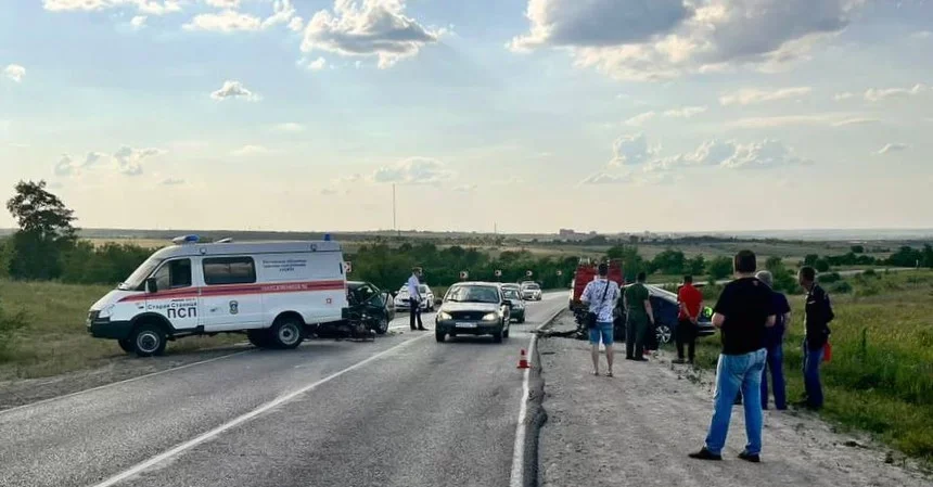 Три человека погибли  в лобовом ДТП под Каменском-Шахтинским