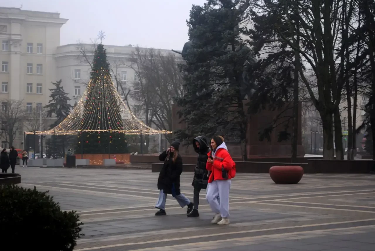 Подросток хочет встретить Новый год с друзьями: что делать родителям? Советы ростовского психолога