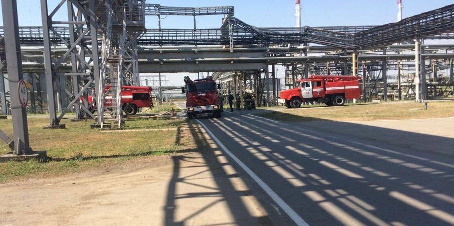 Единственный нефтезавод Ростовской области остановил работу после атаки беспилотников
