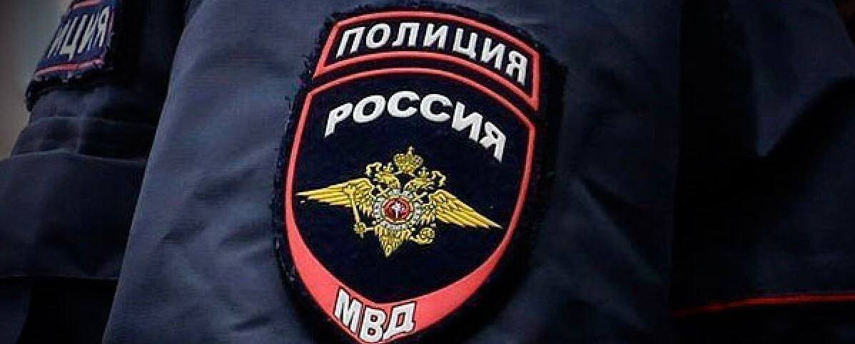 В Волгодонске женщина получила сотрясение мозга, когда попыталась остановить полицейскую машину