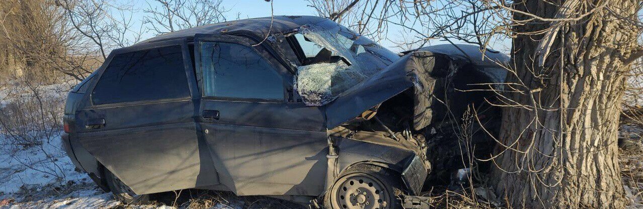 Семья с 6-летним ребёнком пострадала в жёстком ДТП на трассе Ростовской области