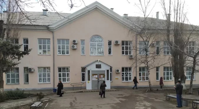 Хирурга ЦГБ из Ростовской области обвинили в смерти 12-летней девочки