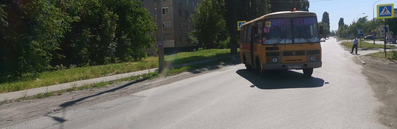 В Ростовской области водитель школьного автобуса сбил 14-летнюю девочку