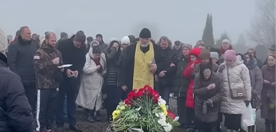Юмориста Александра Пономаренко похоронили в Новочеркасске рядом с отцом