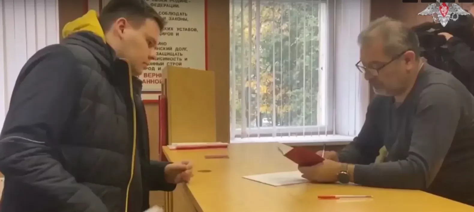 Правительство Ростовской области прокомментировало законность вручения повесток о мобилизации на улице