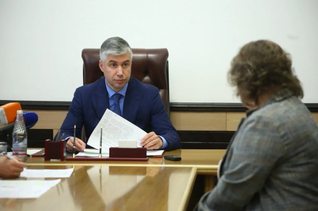 Алексей Логвиненко провёл личный приём и рассмотрел ряд обращений от ростовчан