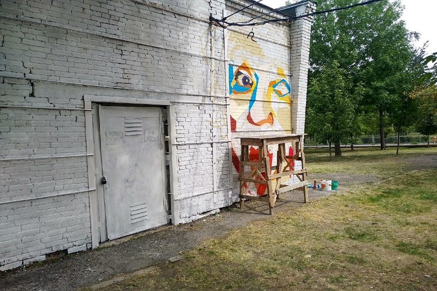 Граффити на трансформаторной будке, парк ДГТУ