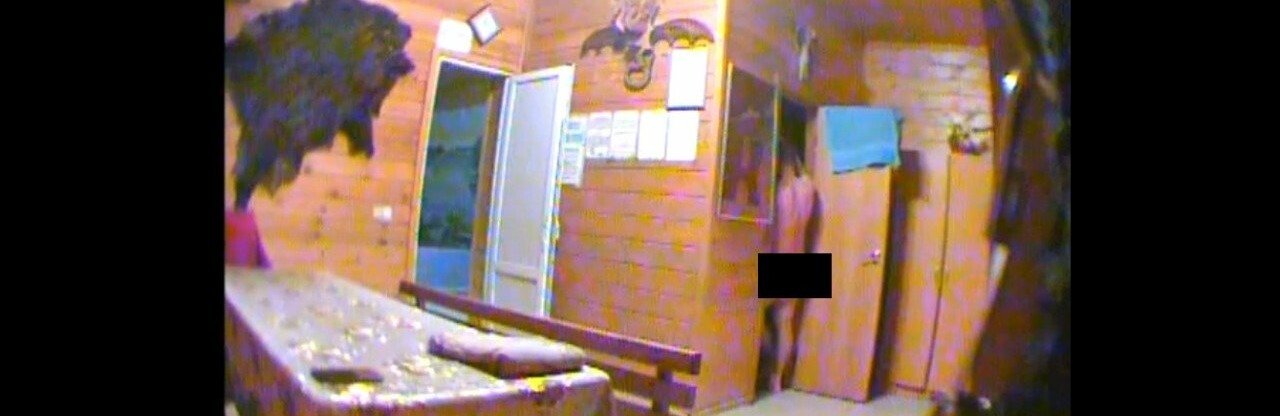 Полиция Ростовской области оказалась в центре секс-скандала с проститутками / скриншот с видео в сауне