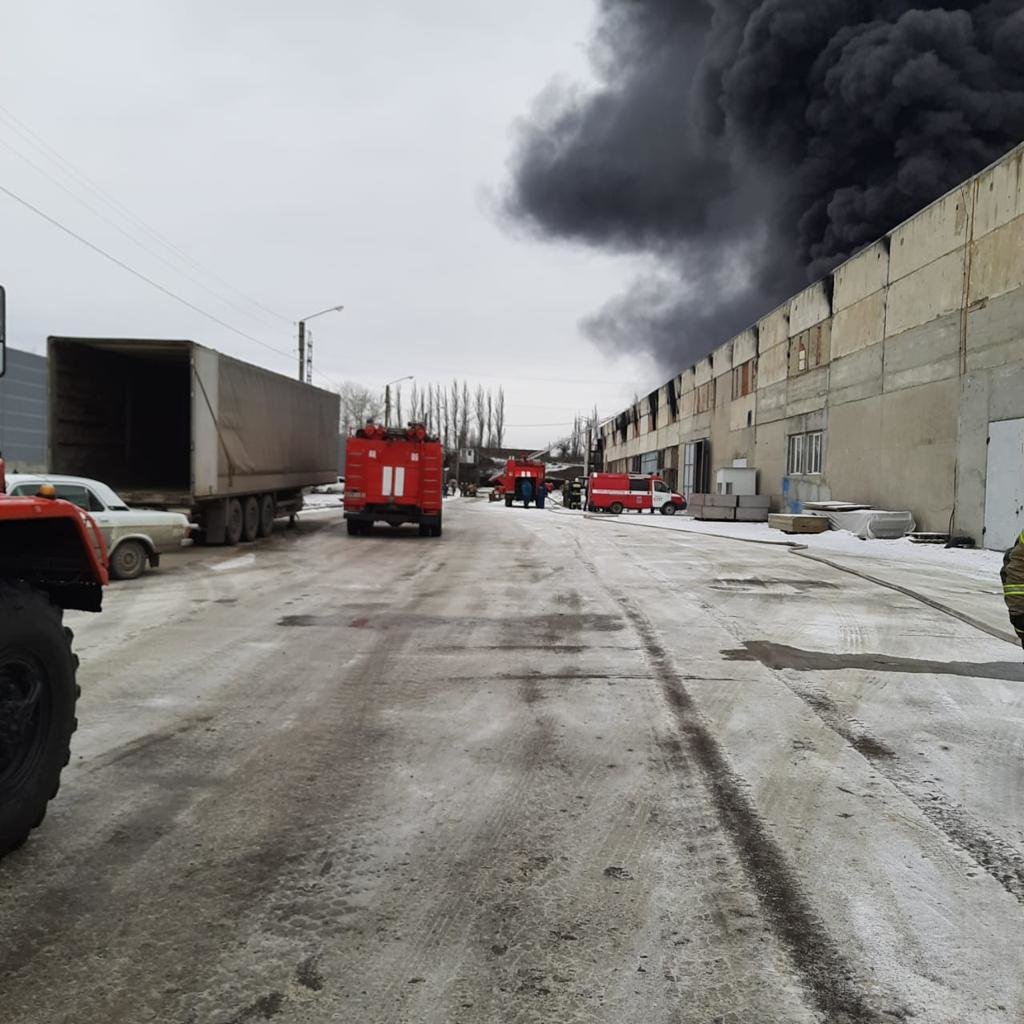 Пожар на заводе Химпэк в Шахтах