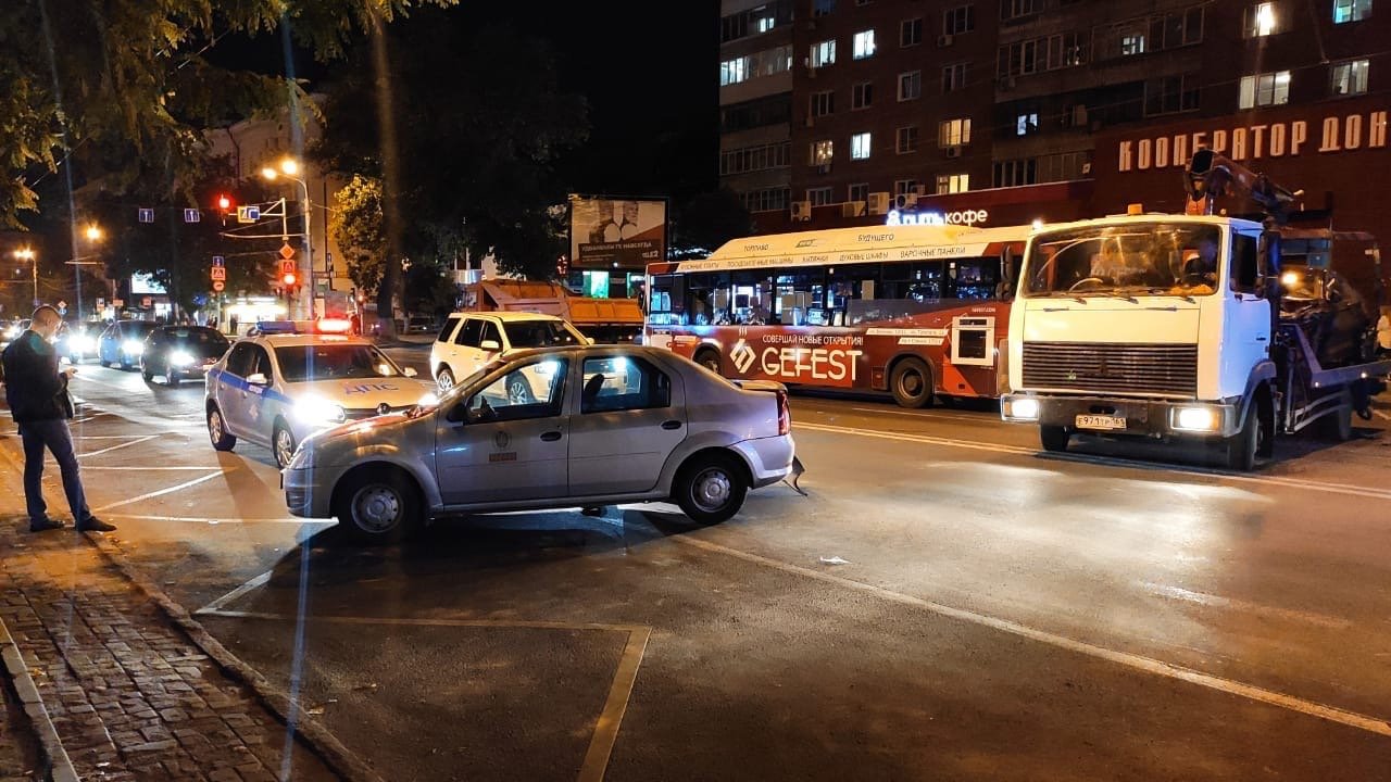 В центре Ростова из-за массового ДТП образовалась огромная пробка