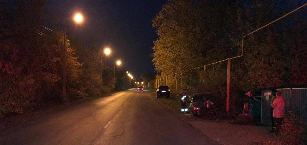 В Новошахтинске водитель Lada Kalina влетел в газопровод