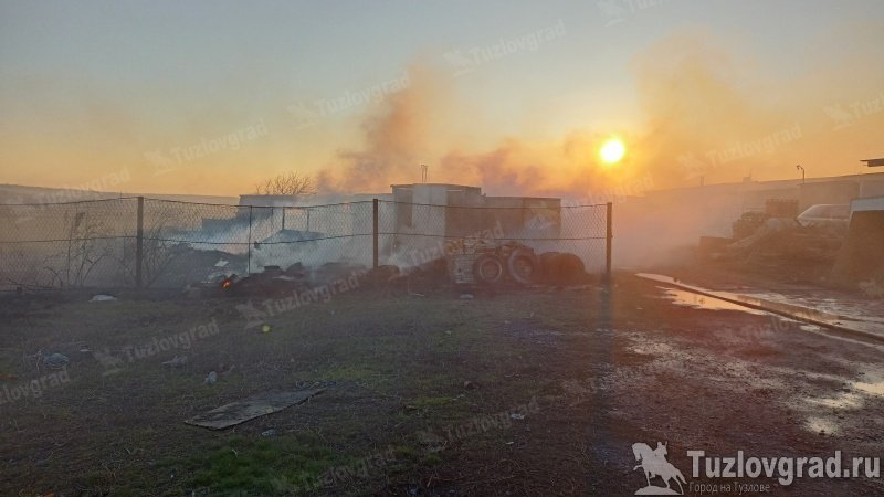 Рембаза в Новочеркасске, которую накрыло огнём от травы