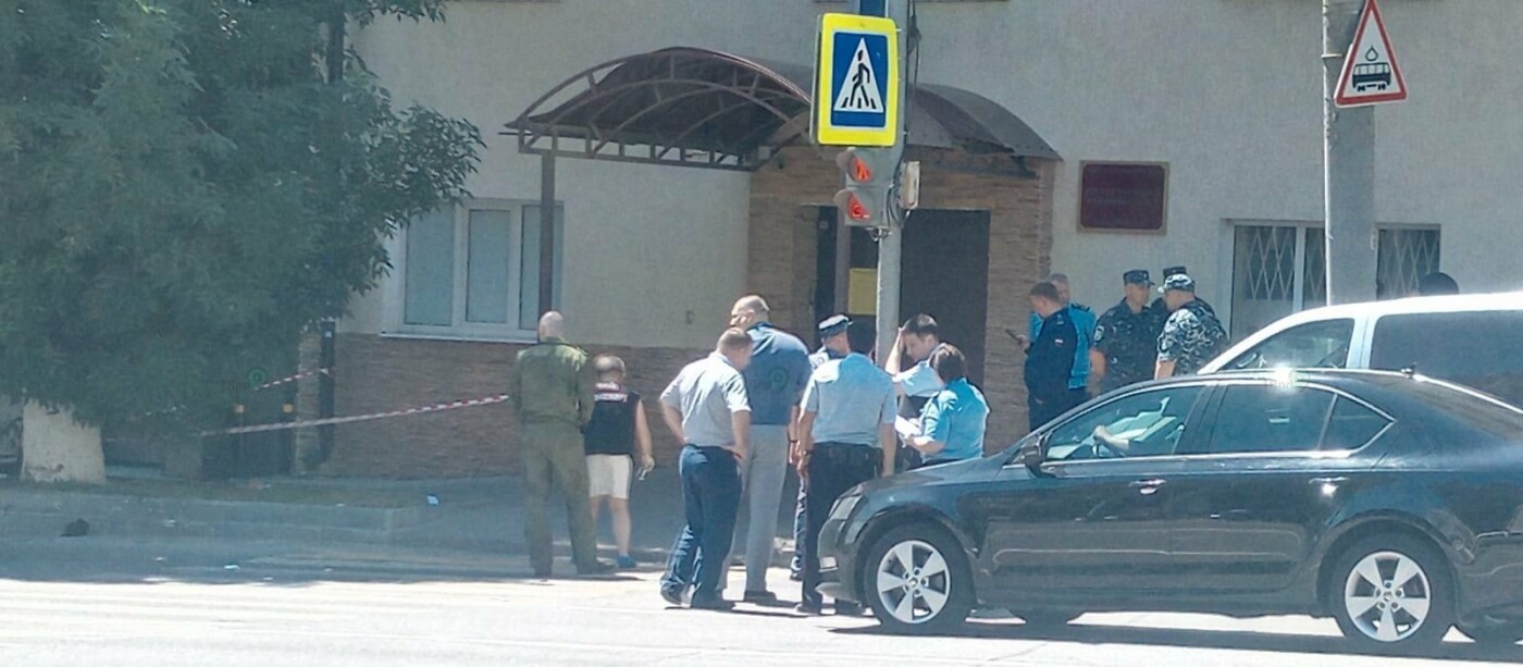Нападение на Пролетарский районный суд в Ростове