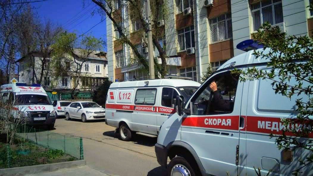 Ограничения спорные, но ещё никогда в Ростове не было так чисто:) Спасатели дезинфицируют здания и улицы
