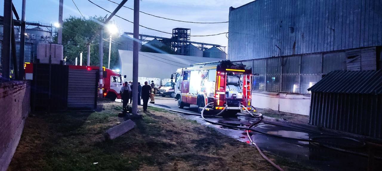 Пожар на складе с поддонами в Ростове 1 августа