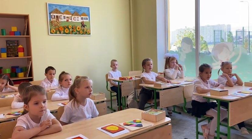Глава администрации Ростова побывал с визитом в Центре дополнительного образования детей микрорайона Суворовский