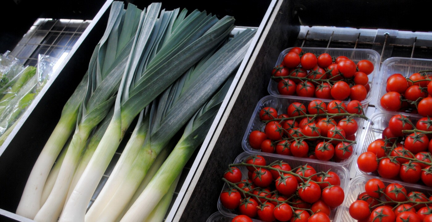 Фрукты, ягоды и овощи в любое время года на Северном рынке в изобилии