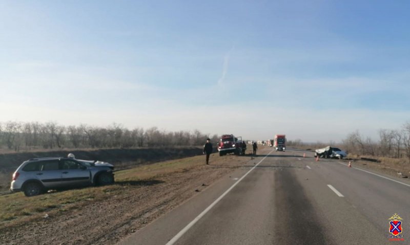 Два водителя из Ростовской области погибли в ДТП на волгоградской трассе