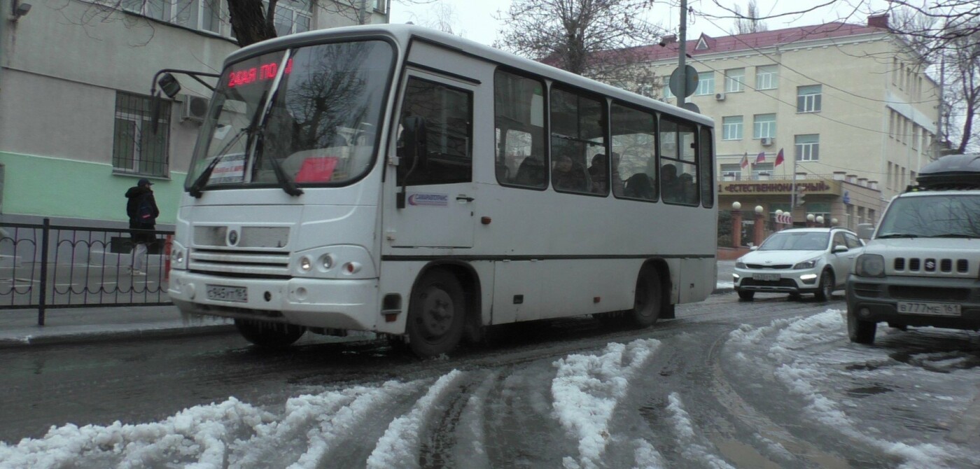 Обледенение на месте коммунальной ЧС на Верхненольной в Ростове