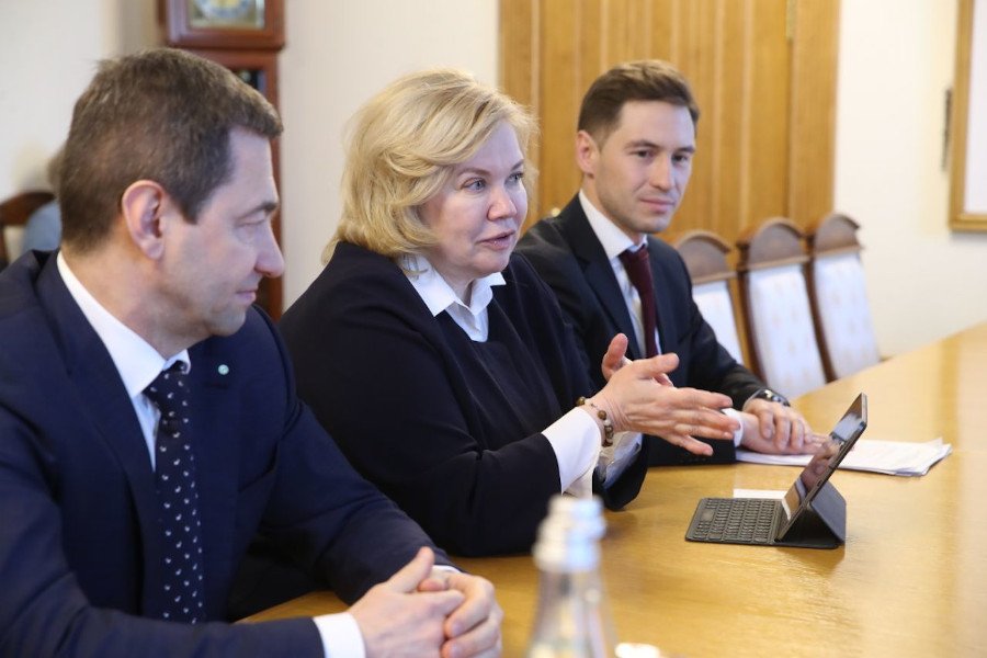 Топ-менеджеры Юго-Западного банка Сбербанка встретились с губернатором Ростовской области