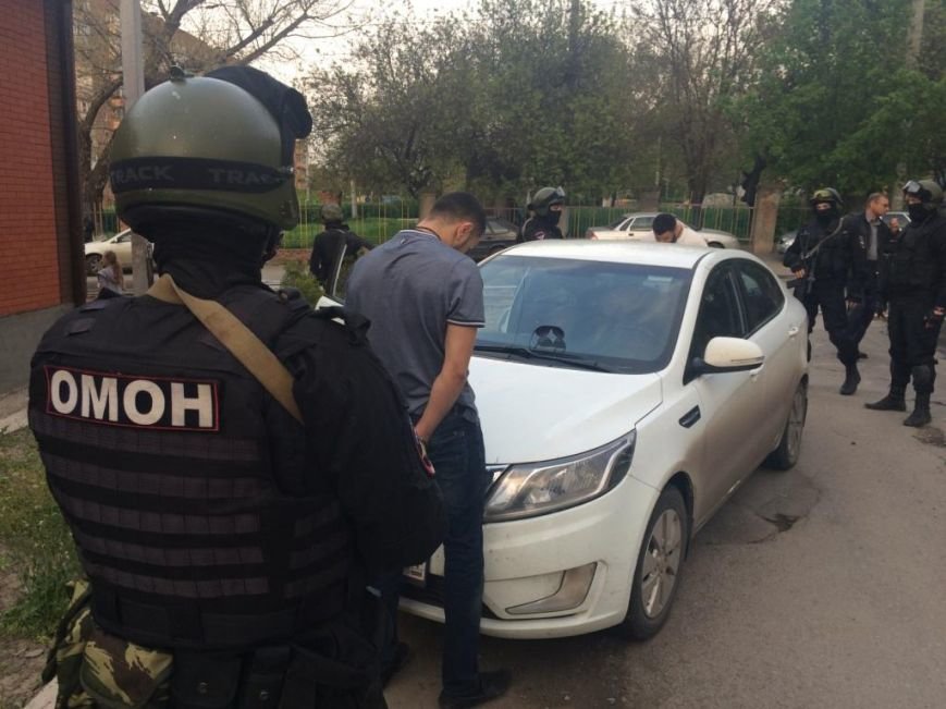 В Ростове задержали грабителей, напавших на отделение банка (фото) - фото 2